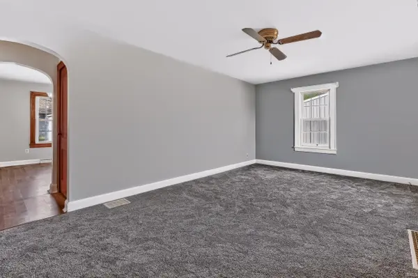 305 S Mccreary ST, Fort Branch, IN 47648-1535