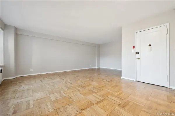 110-45 Queens BLVD #312, Forest Hills, NY 11375