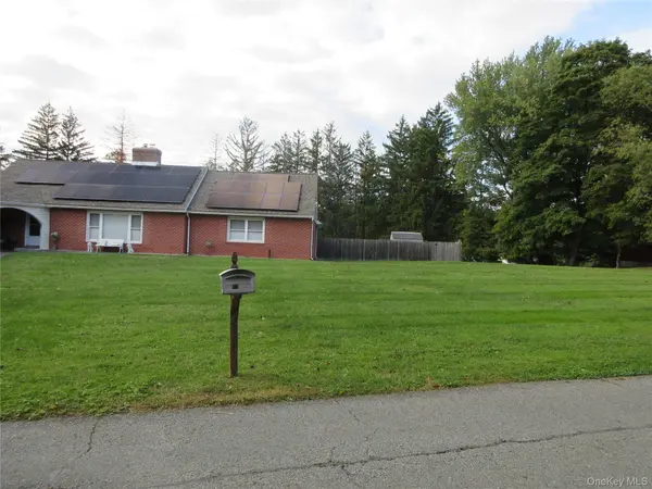 51 Overhill RD, Middletown, NY 10940