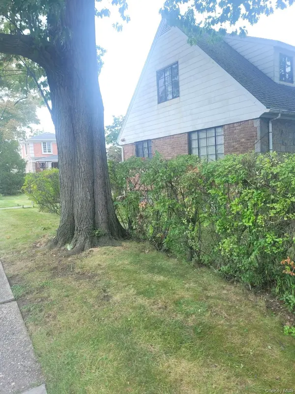 8144 168th ST, Hillcrest (queens), NY 11432