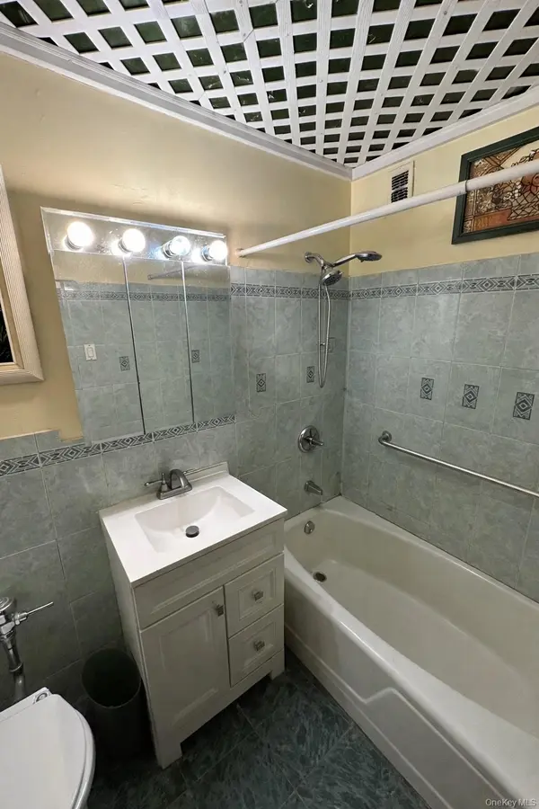153-25 88th ST #5L, Howard Beach, NY 11414