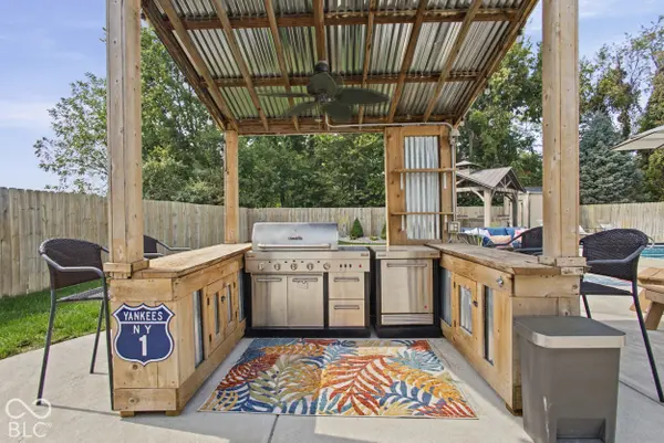 6 Candlewood CT, Brownsburg, IN 46112