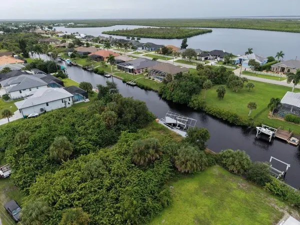 17317 FOREMOST LN, Port Charlotte, FL 33948