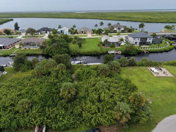 17317 FOREMOST LN, Port Charlotte, FL 33948
