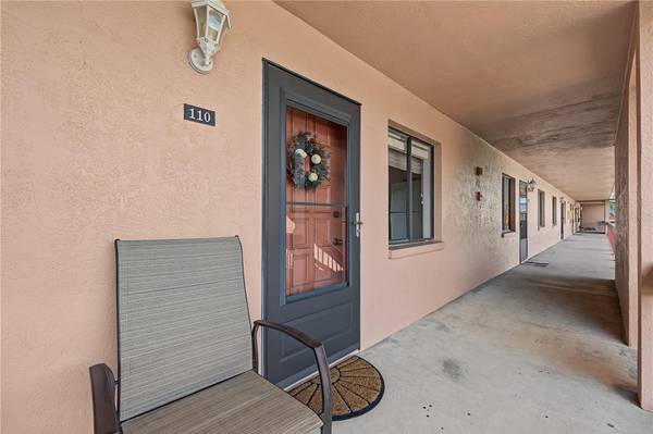 110 LAKESIDE CT #110, Oldsmar, FL 34677