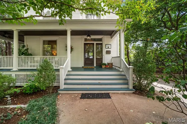 736 Fairview AVE, St Louis, MO 63119