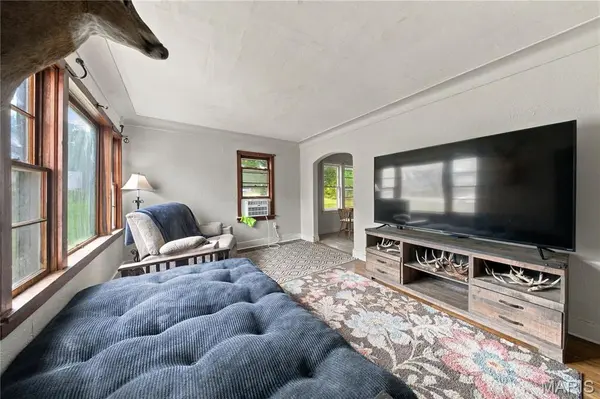 317 E Eldon ST, St James, MO 65559