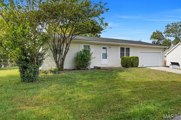 2 Orf PL, Eureka, MO 63025