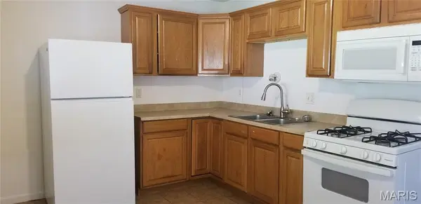 41 Scarlet DR, Belleville, IL 62220