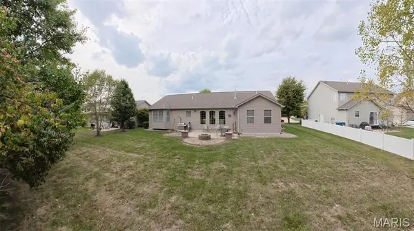 5120 Wesleyan DR, O'fallon, IL 62269