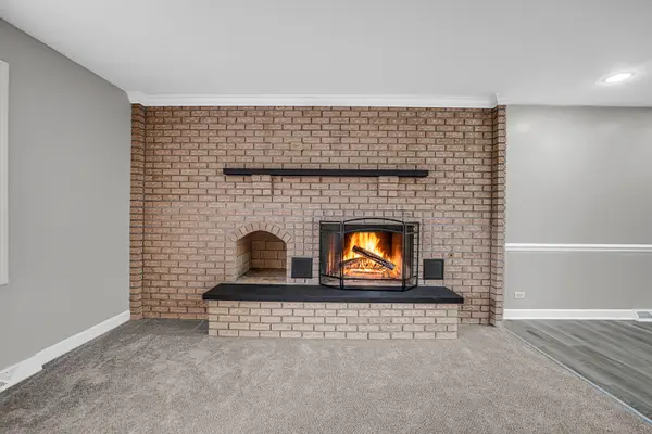 16230 76th AVE, Tinley Park, IL 60477