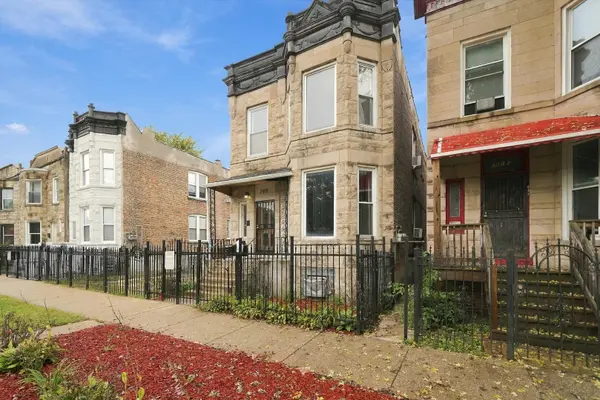 3912 W Fillmore ST, Chicago, IL 60624