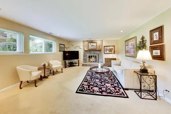 707 E Monterey RD, Palatine, IL 60074