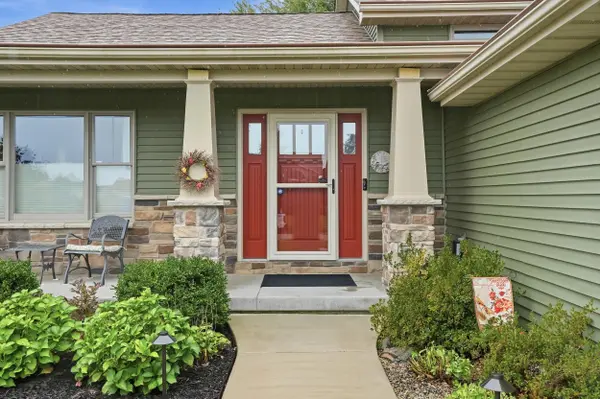 6107 Oak Valley DR, Lowell, IN 46356