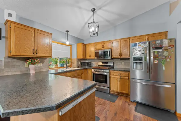 2641 Oak Ridge DR, Monticello, MN 55362