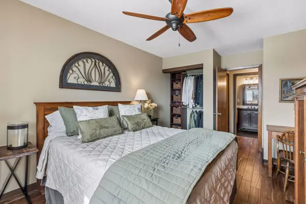 3155 Old Highway 8 #306, Roseville, MN 55418