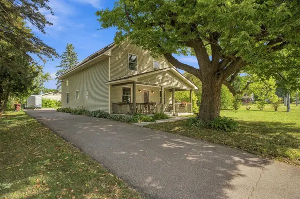 816 Saint Croix ST, Prescott, WI 54021