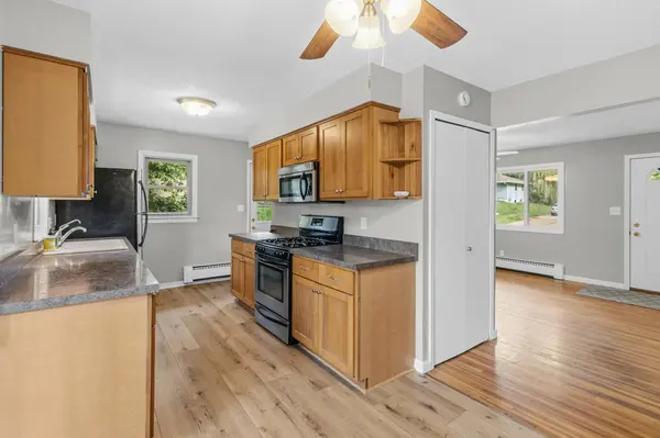 610 Grange AVE N, Oakdale, MN 55128
