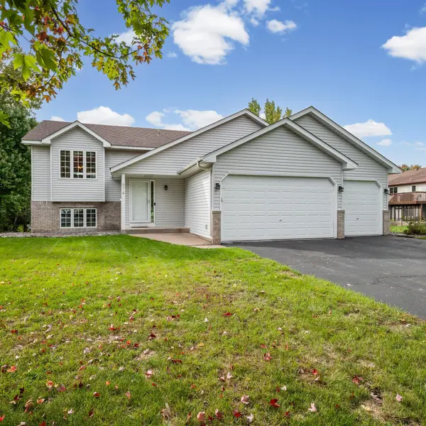 674 Lois LN, Lino Lakes, MN 55014
