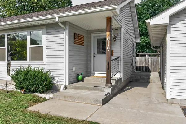 619 7th ST, Newport, MN 55055