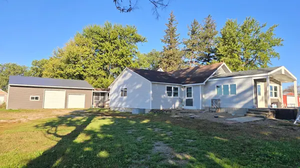 48696 Apple AVE #A, Lake Mills, IA 50450