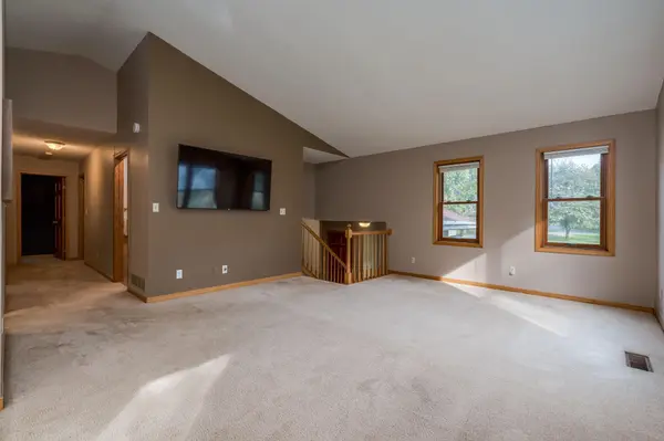 50 Canterbury CT, Mankato, MN 56001