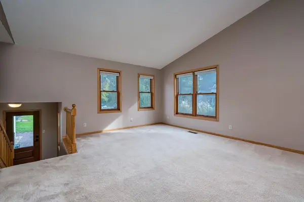 50 Canterbury CT, Mankato, MN 56001