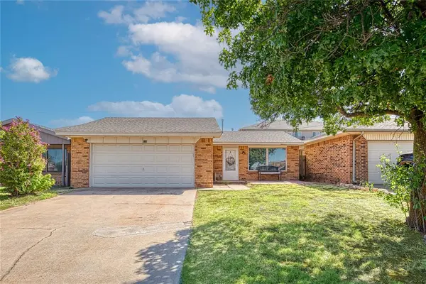 122 Blue Ridge DR, Elk City, OK 73644
