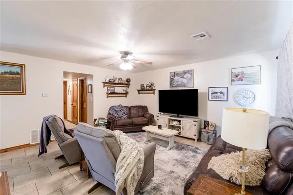 122 Blue Ridge DR, Elk City, OK 73644