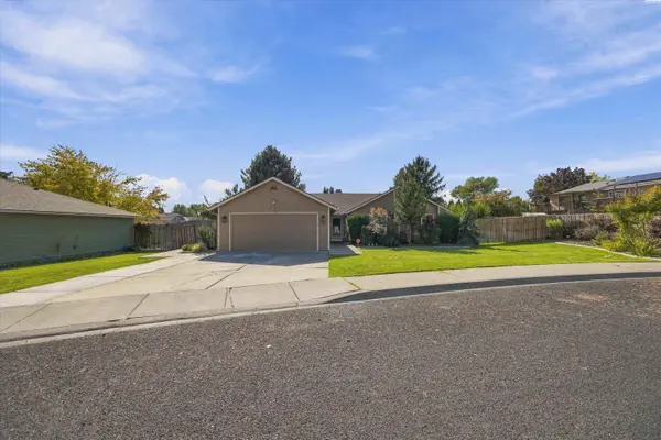 1905 W 24th Ave, Kennewick, WA 99337