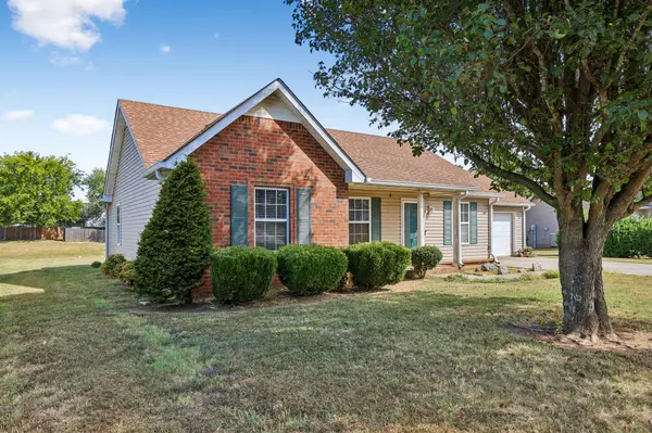 2914 Holsted Dr, Murfreesboro, TN 37128