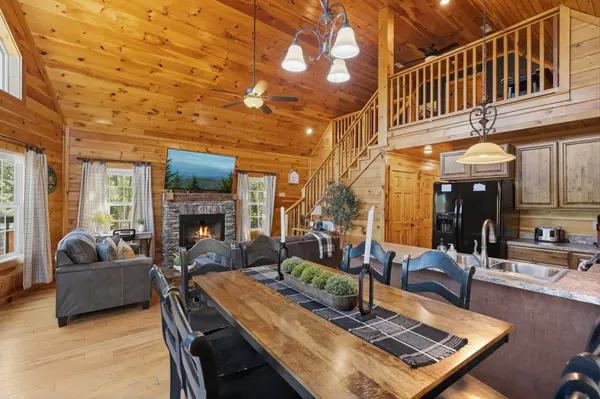 4375 Chamberlain Ln, Sevierville, TN 37862