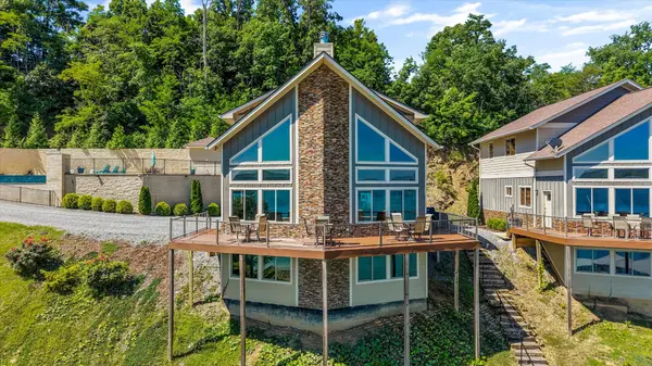 430 Sugar Cove Way, Newport, TN 37821