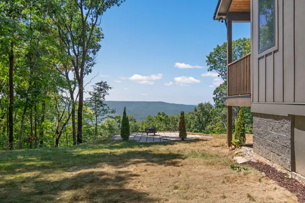 900 Valley View Drive, Altamont, TN 37301