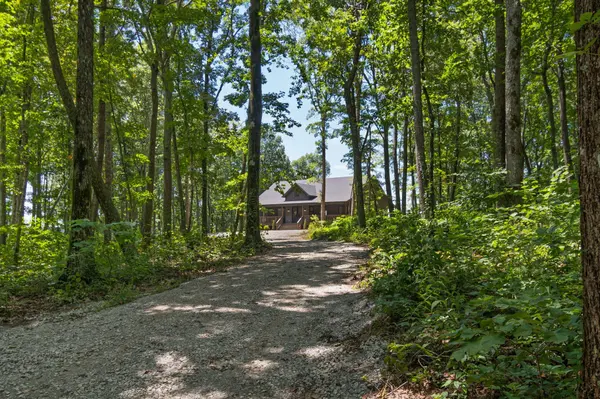 900 Valley View Drive, Altamont, TN 37301