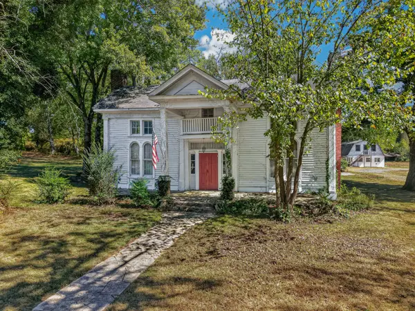 330 Swan Creek Rd, Fayetteville, TN 37334