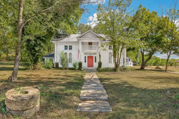 330 Swan Creek Rd, Fayetteville, TN 37334