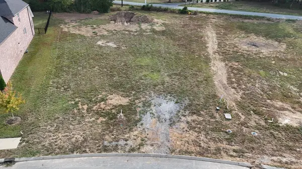 1120 Willow Springs Dr, Lebanon, TN 37087