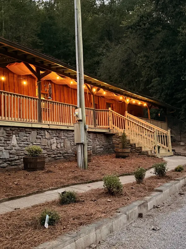 150 Amons Ln, Lafayette, TN 37083