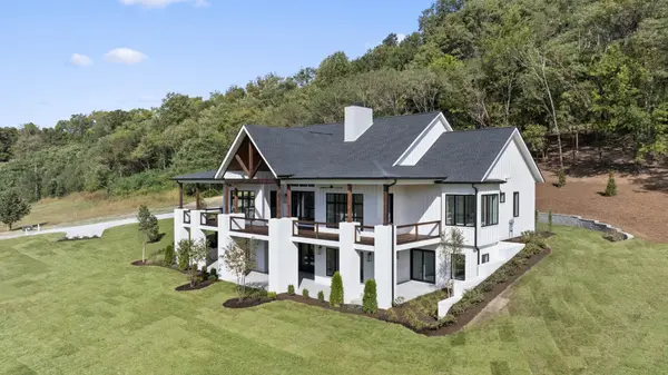 1907 Sedberry Rd, Thompsons Station, TN 37179