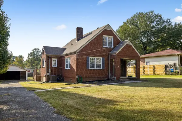 181 Washington Ave, Camden, TN 38320