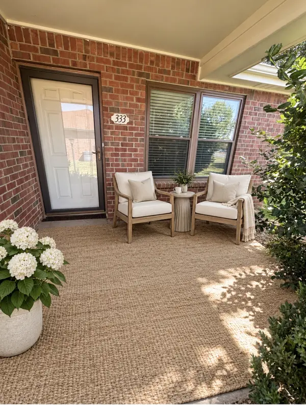 333 Deer Lake Dr, Nashville, TN 37221