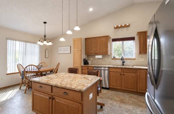2143 East Quail Hollow Street, Derby, KS 67037