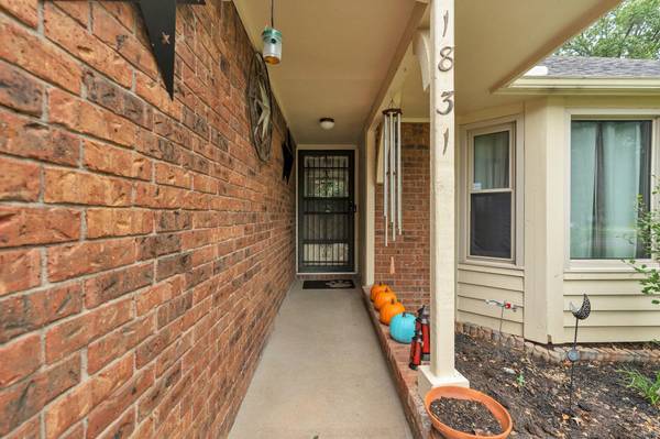 1831 S Beech St, Wichita, KS 67207