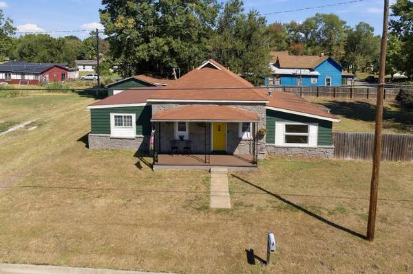 608 W Cedar, Arkansas City, KS 67005