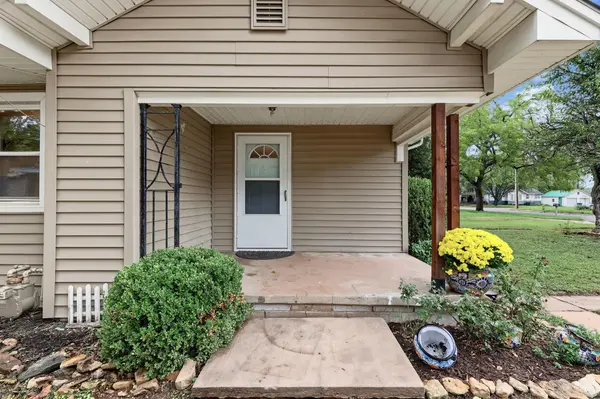 709 S High, El Dorado, KS 67042