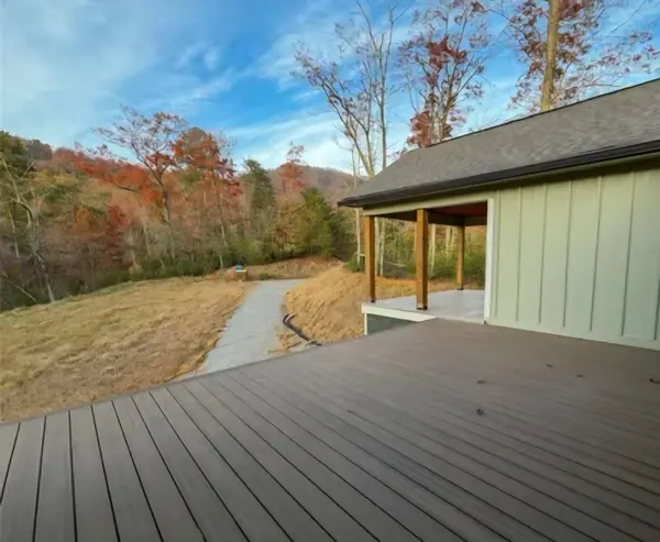 864 Matho TRCE, Lake Lure, NC 28746