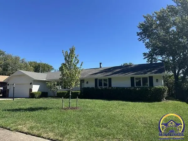 2736 SW Osborn RD, Topeka, KS 66614