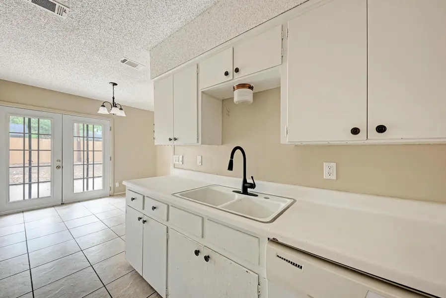 8103 Exmoor DR #B, Austin, TX 78757