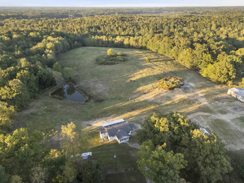 6288 US Highway 70 #E, Mc Ewen, TN 37101